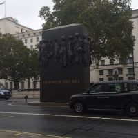 אנדרטת הנשים שהתגייסו לעבוד במלחמת העולם ה2 לונדון 